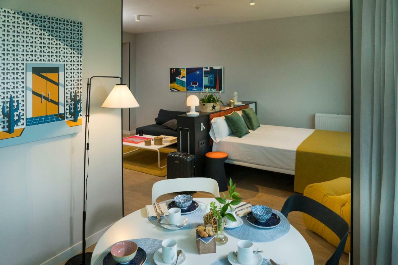 The Oliver Apartamentos ポスエロ・デ・アラルコン エクステリア 写真