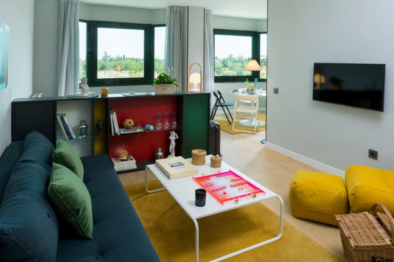 The Oliver Apartamentos ポスエロ・デ・アラルコン エクステリア 写真
